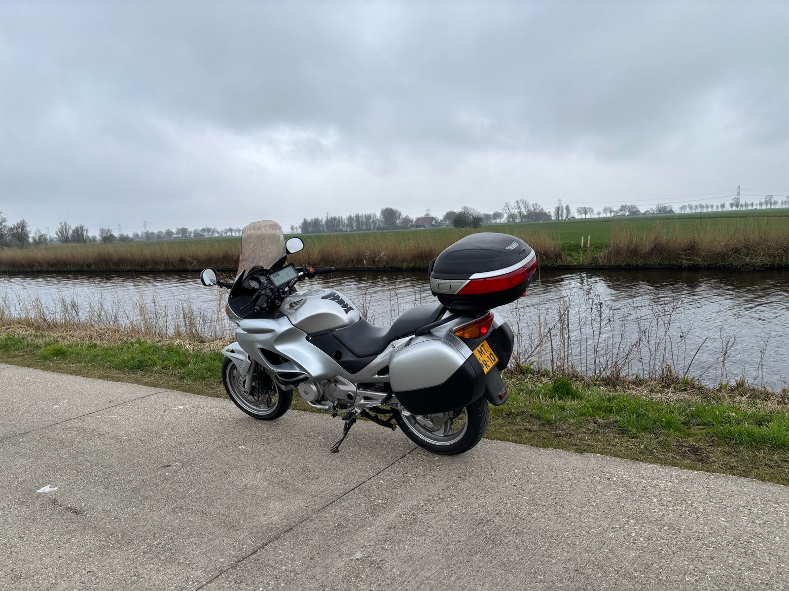 Honda Deauville NT650V - Comfortabele Toermotor, Motoren, Motoren | Honda, Cardan-aandrijving, 2 cilinders, Gebruikt, Particulier