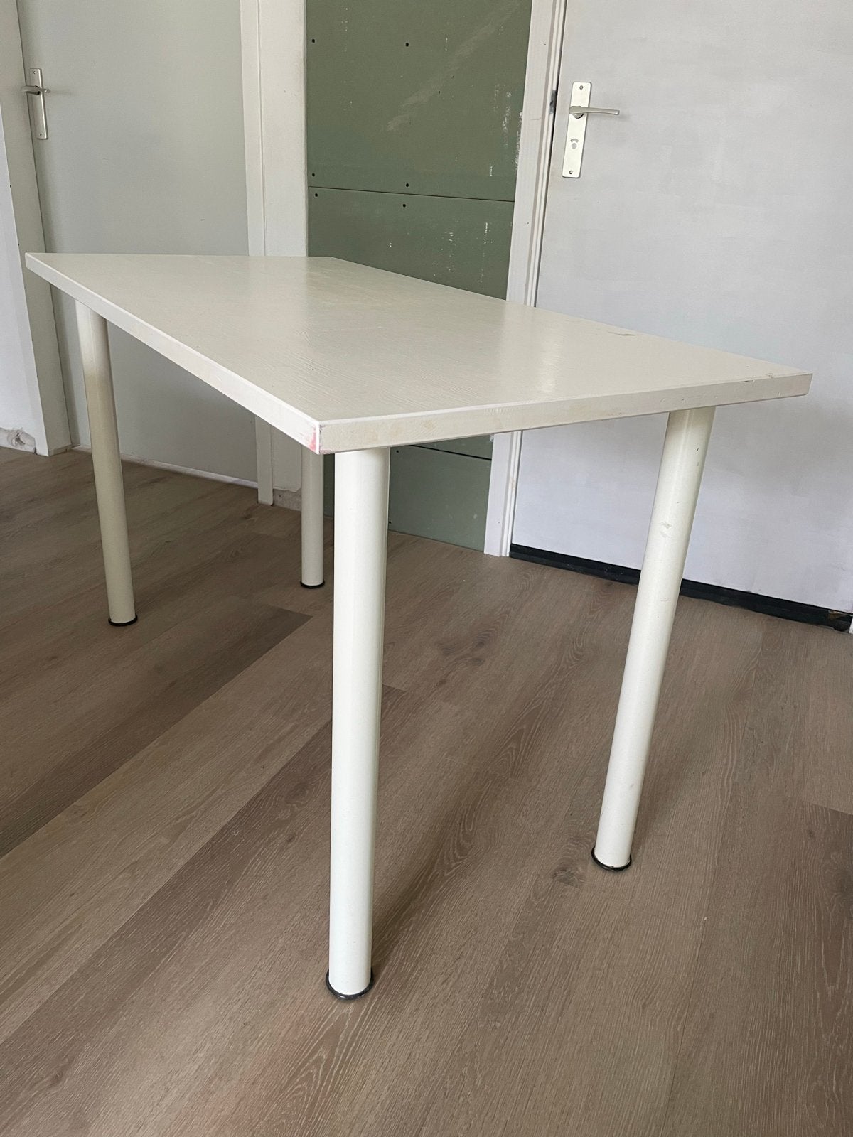 IKEA Vika Furuskog tafelblad met poten - Wit, gebruikt, Gebruikt, 100 tot 150 cm, Rechthoekig, Overige houtsoorten