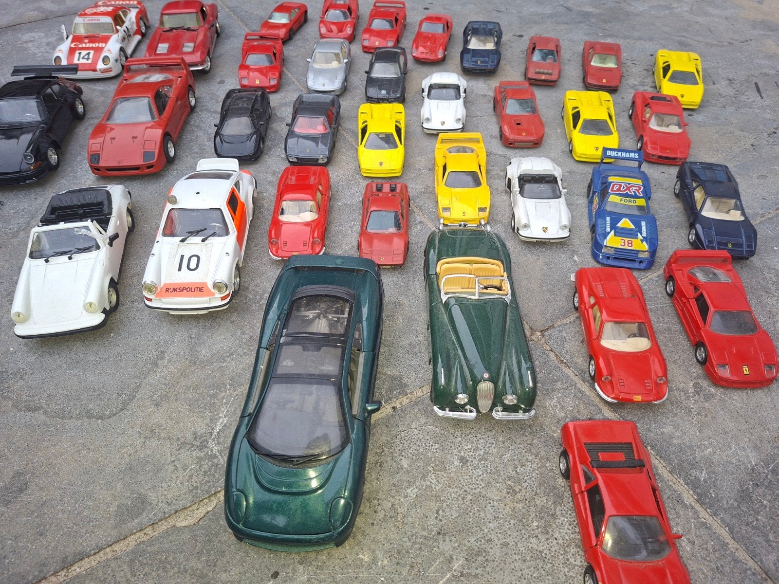 mooie modelautos altijd in vitrine gestaan, Ophalen of Verzenden, Zo goed als nieuw