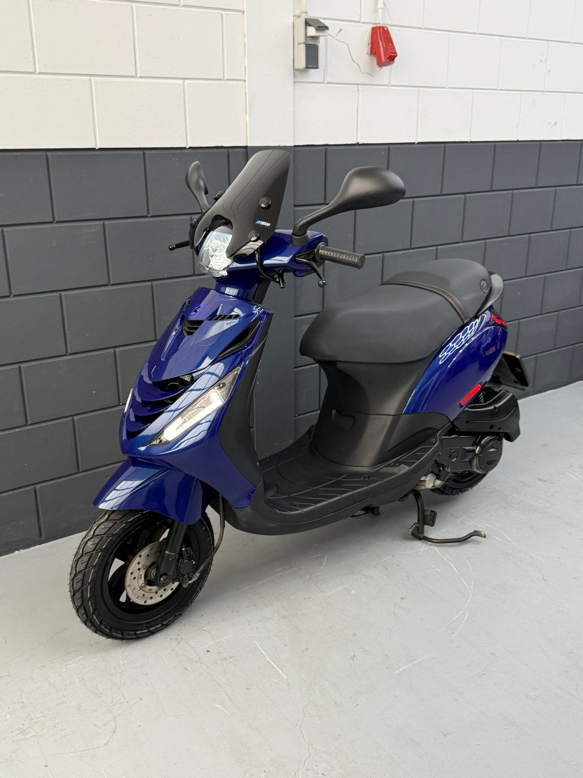 Piaggio Zip Sp Iget 2021 Bromscooter Vol Opties! ( BMW Blauw, Ophalen