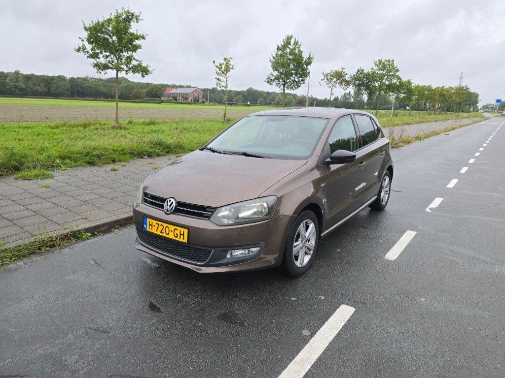 VW Polo Match | 105PK 6-bak | Sportonderstel | Stoelverw., Auto's, Voorwielaandrijving, Euro 5, 40 €/maand, Bruin