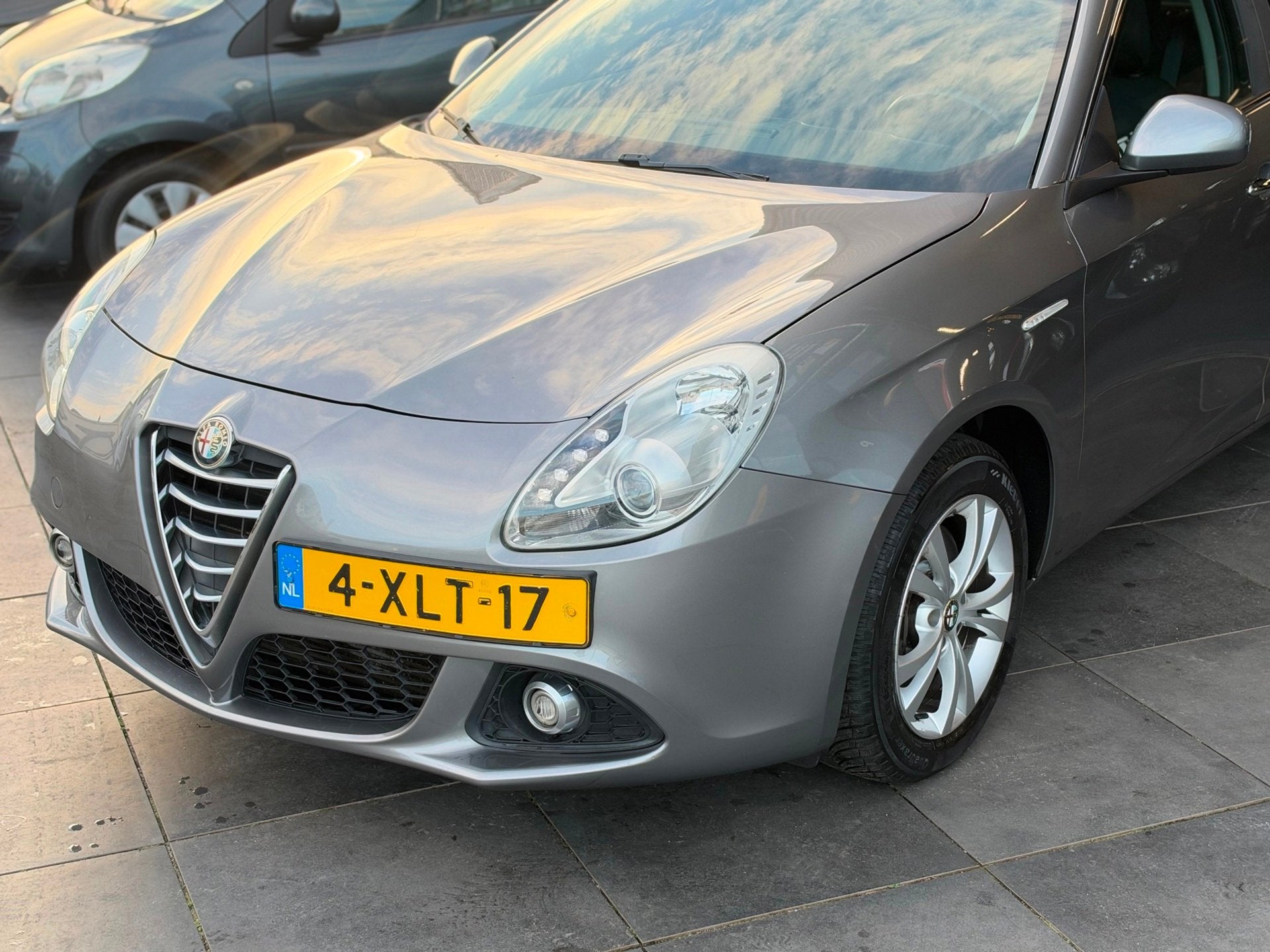 Alfa Romeo Giulietta 1.4 T Distinctive Lusso|Automaat|Navi|, Auto's, Stof, 4 cilinders, Met garantie (alle), Origineel Nederlands