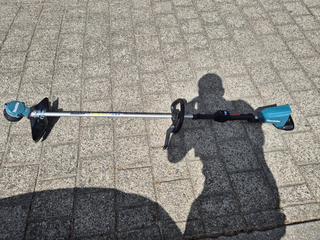 makita bosmaaier, Tuin en Terras, Bosmaaiers, Ophalen, MAKITA, Accu, Zo goed als nieuw