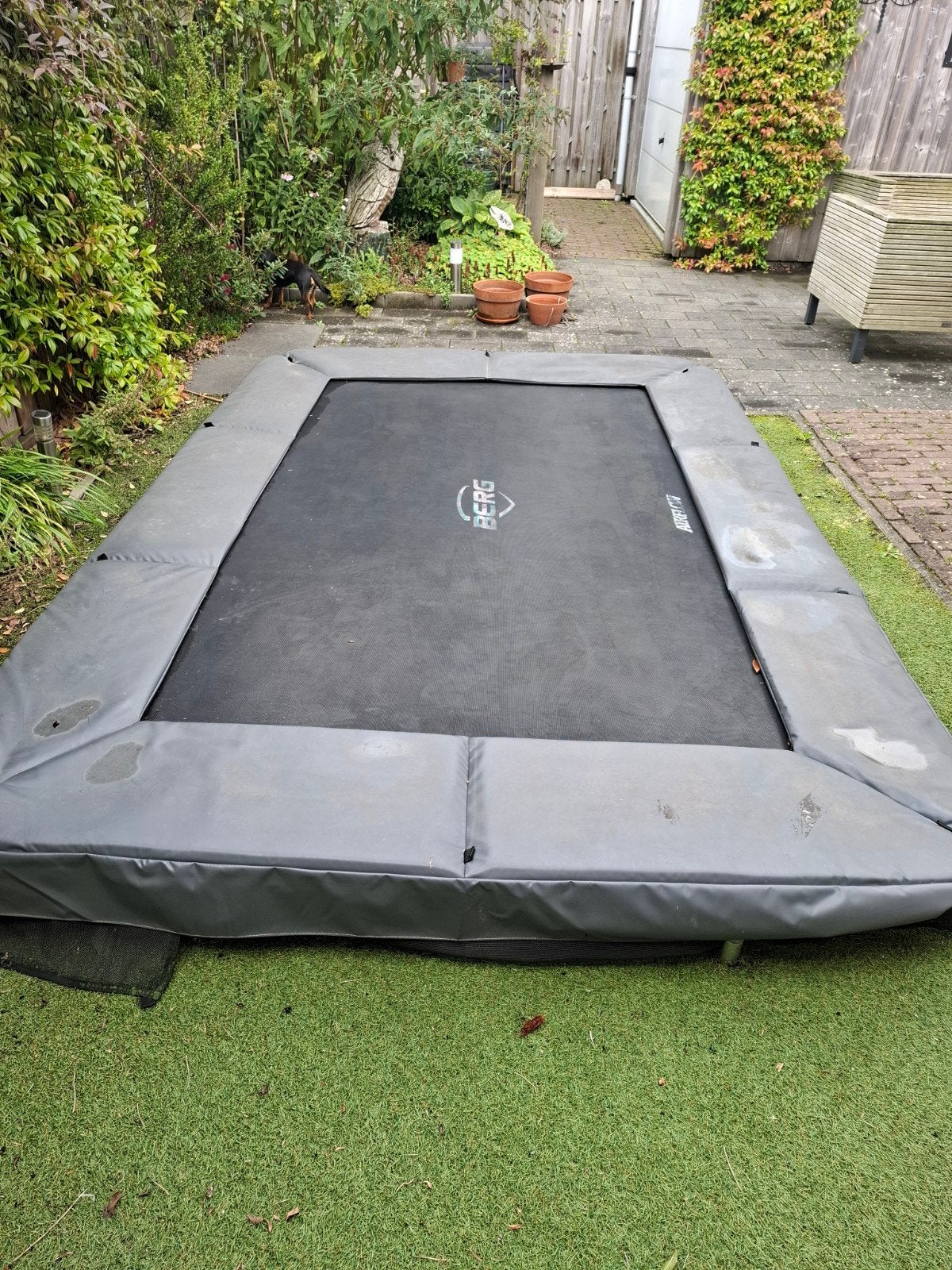 BERG Sports Trampoline Inground 330x220 cm, Ophalen, Gebruikt