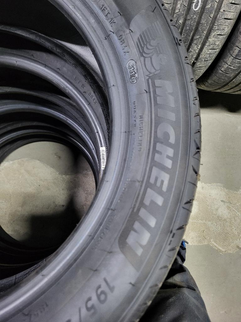 4 x 195/55/16 Michelin Primacy 4 NIEUW 400,- ALL IN!, Auto-onderdelen, Banden en Velgen, 16 inch, Nieuw, Michelin France, Ophalen of Verzenden
