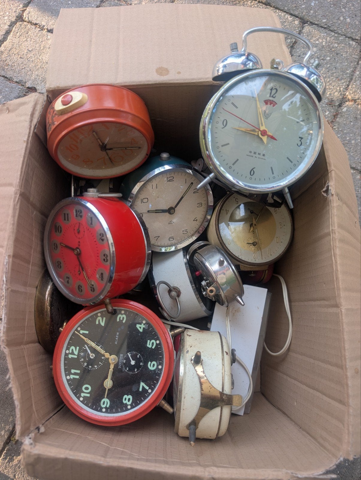 Partij vintage wekkers - diverse modellen en kleuren, Antiek en Kunst, Antiek | Klokken, Ophalen of Verzenden