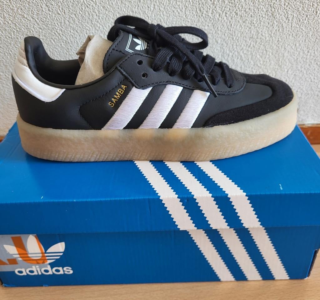 Adidas leren samba sneakers in maat 36 2/3 NIEUW, Kleding | Dames, Schoenen, Puma, Zwart, Nieuw, Ophalen of Verzenden