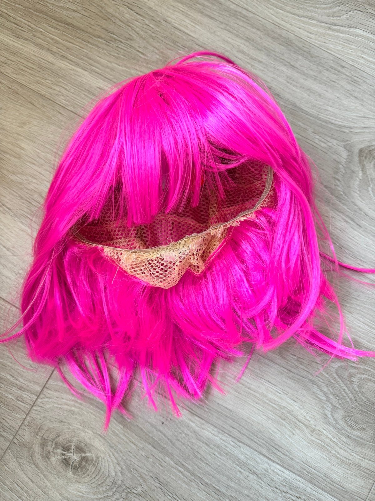 Roze pruik, Ophalen, Zo goed als nieuw, Meisje