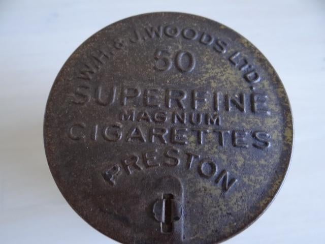 Vintage sigaretten blikje, Ophalen of Verzenden, Gebruikt, Tabaksdoos of Verpakking