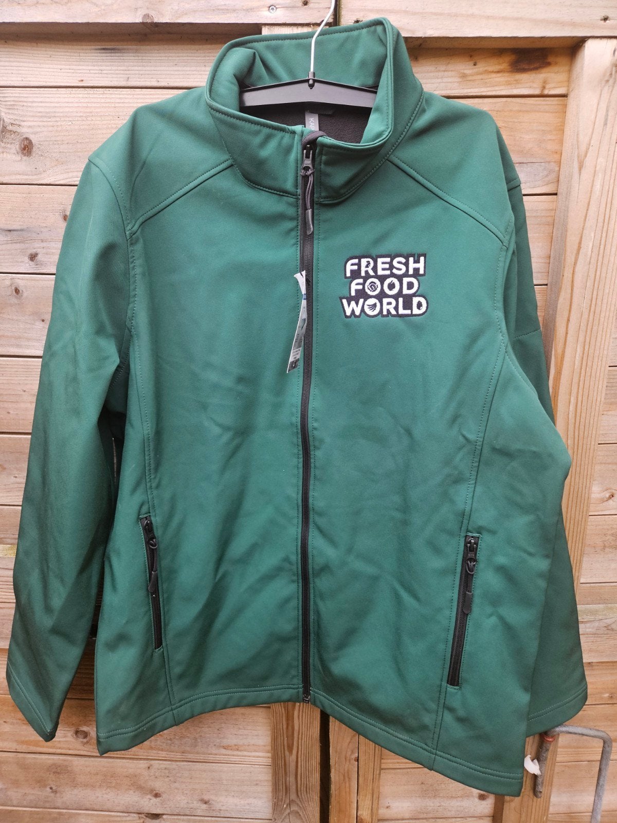 Kariban 3-Layer Softshell Jas - Fresh Food World - Maat L, Nieuw, Ophalen of Verzenden, Groen, Kariban
