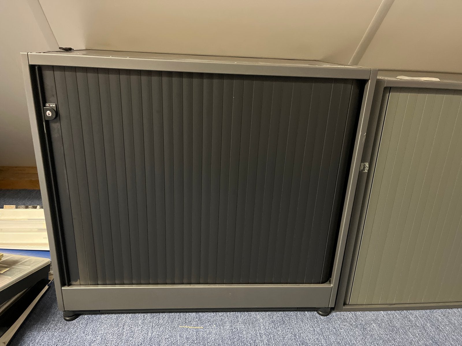 Ahrend / Oda Schuifdeurkasten dubbelle  afm 100x45x70, Archief en Opbergen, Ophalen, Gebruikt, Kast