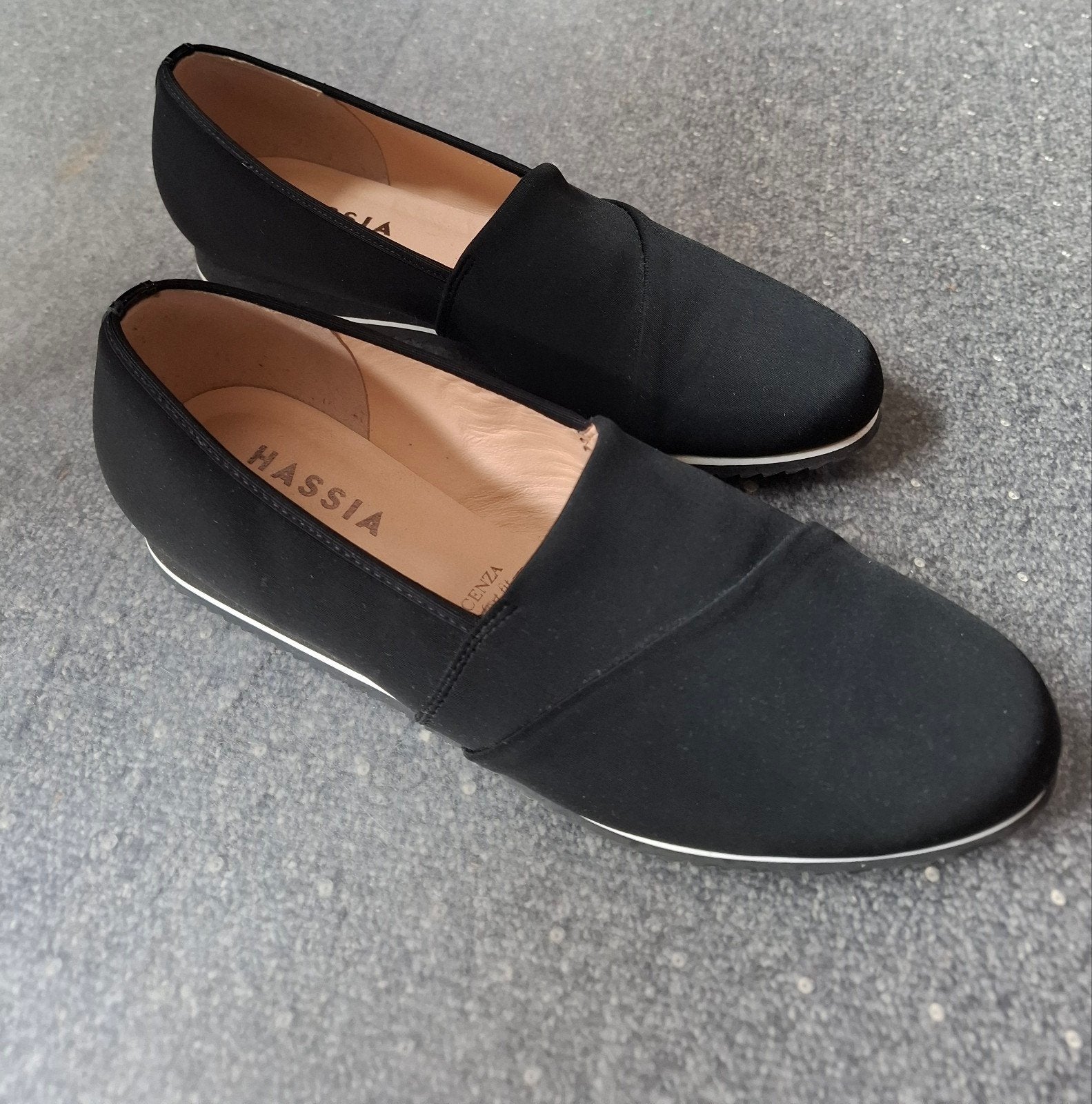 Hassia instappers, anti slip zool, Hassia, Nieuw, Ophalen of Verzenden, Instappers