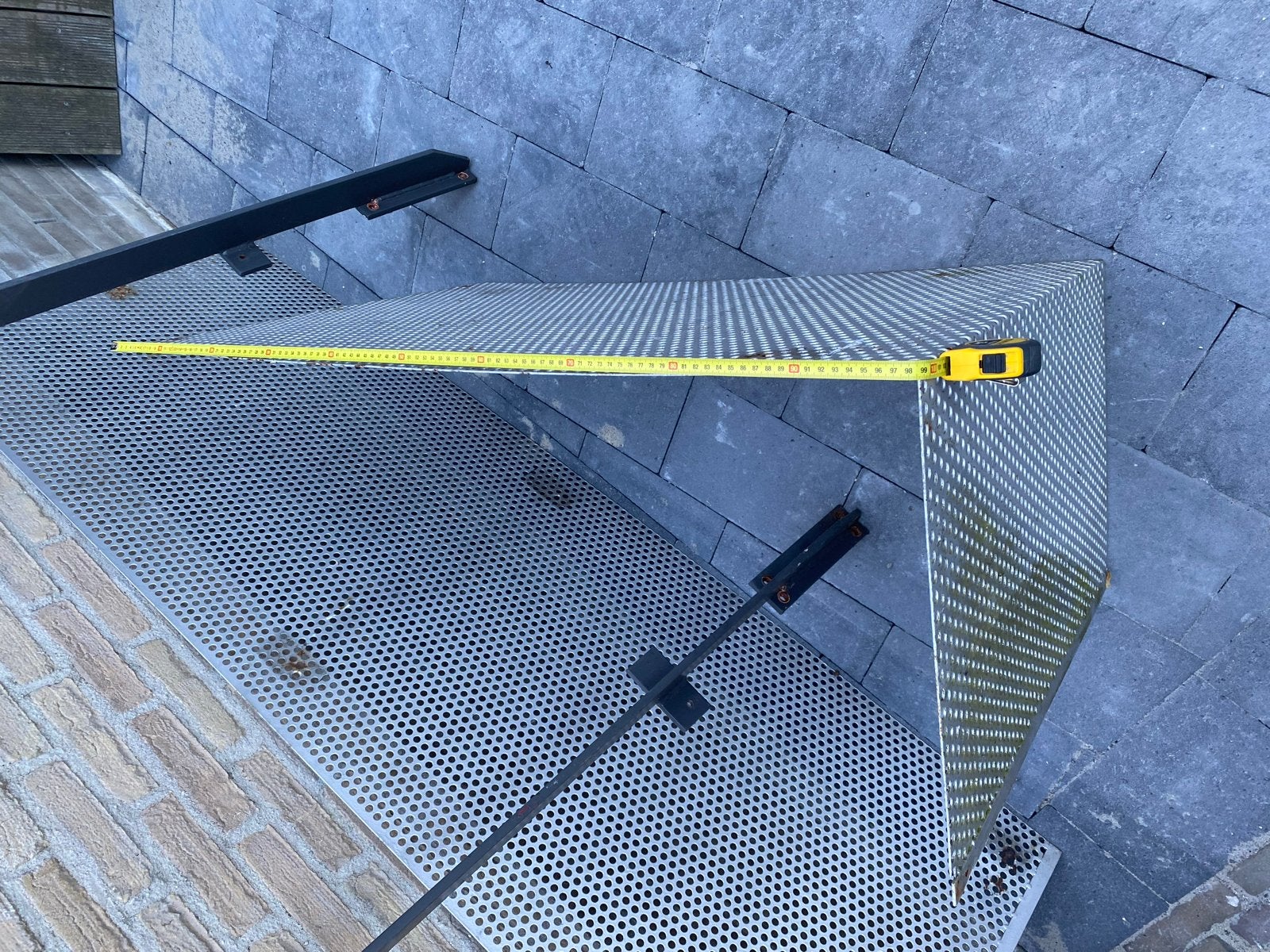Metalen balkonhekwerk met geperforeerde platen, Ophalen, Minder dan 3 meter, Aluminium, 1 tot 2 meter
