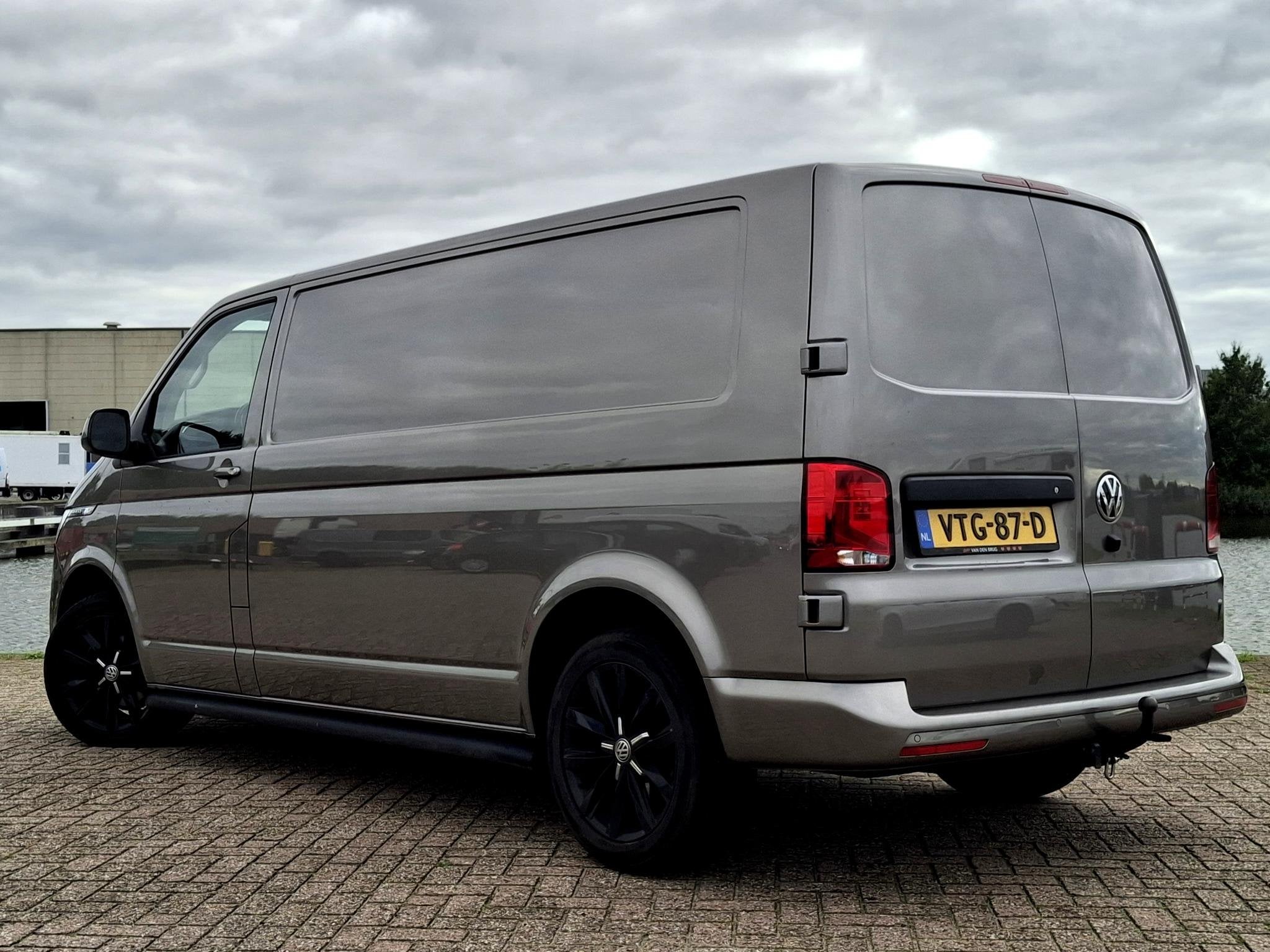 Volkswagen Transporter 2.0 TDI L2H1 Bulli | ADAPTIEF | TREKH, Stof, Gebruikt, 4 cilinders, 150 pk