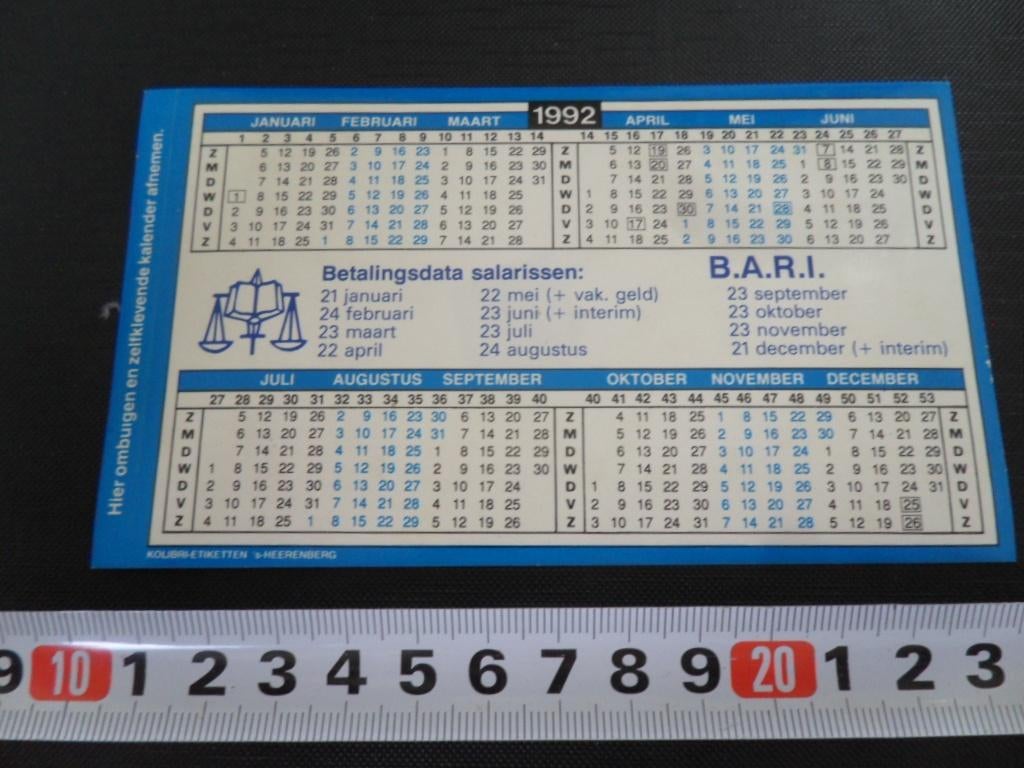 sticker Kalender 1992 B.A.R.I. Betalingsdata salarissen, Ophalen, Zo goed als nieuw