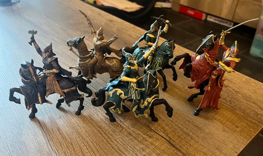 Ruiters Raveleijn Efteling, Verzamelen, Efteling, Zo goed als nieuw, Beeldje of Poppetje, Ophalen of Verzenden