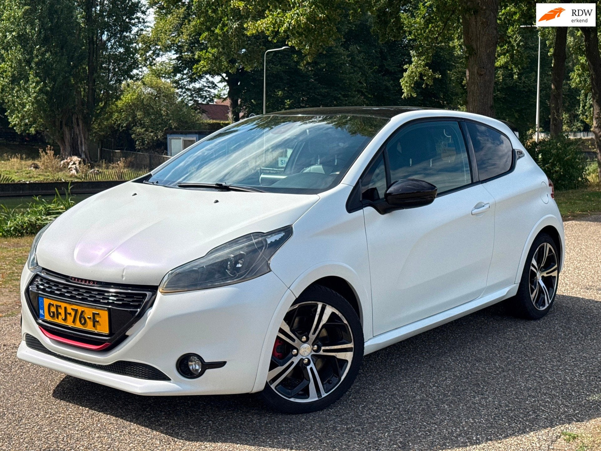 Peugeot 208 1.6 THP GTi|Airco|Navigatie|Apk, Auto's, Voorwielaandrijving, Euro 5, Gebruikt, Leder en Stof