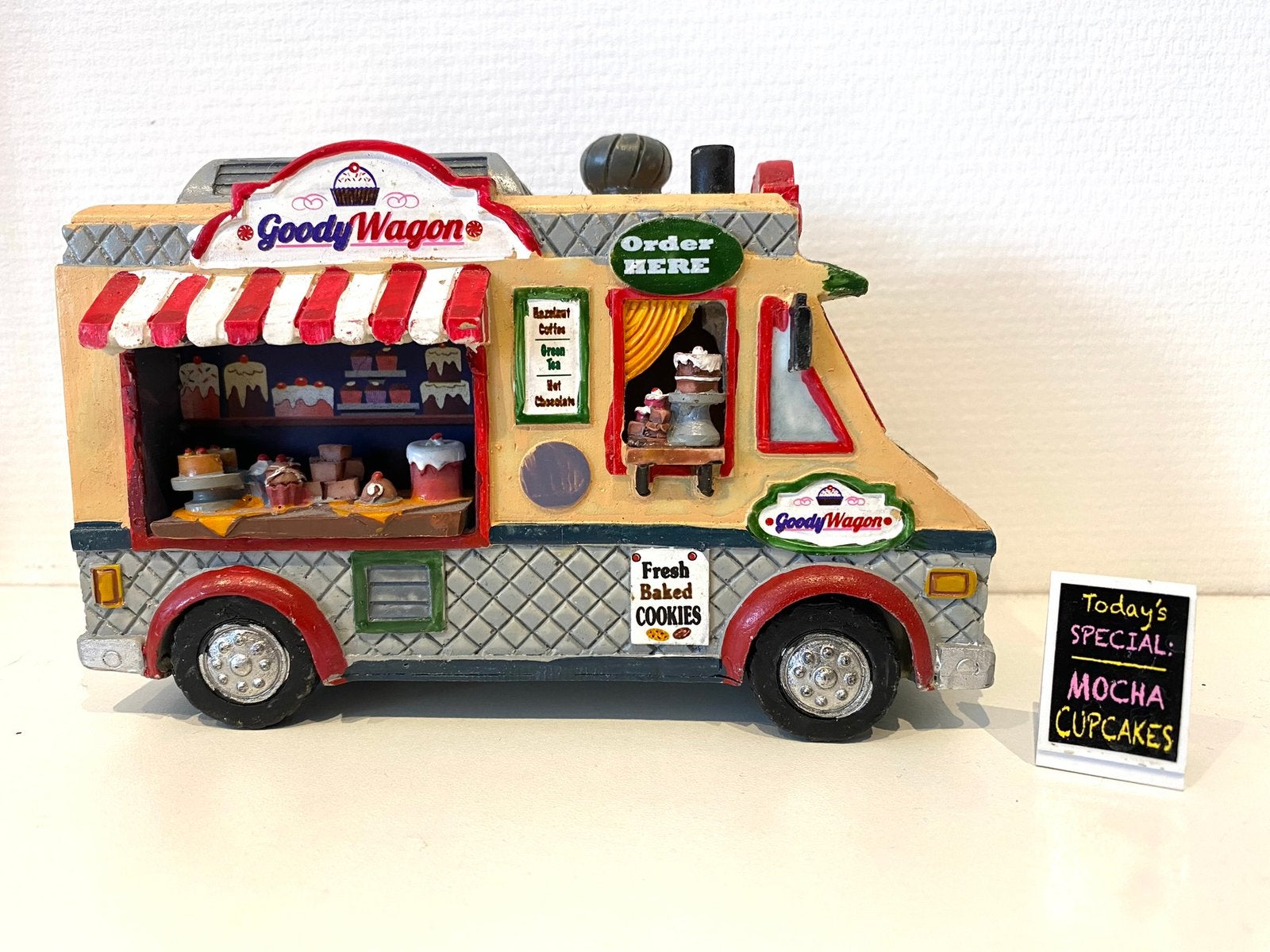 Lemax Goody Wagon, set of 2 (43100) (Rare), Verzenden