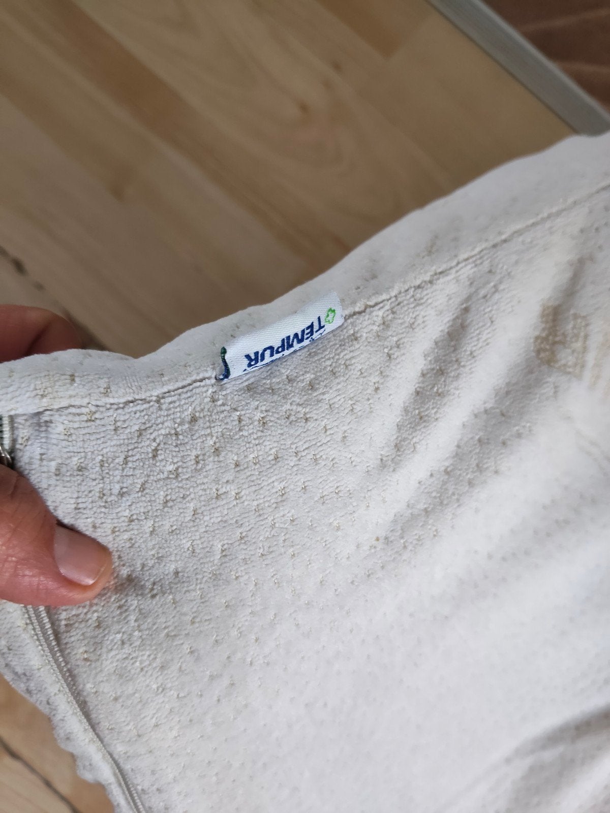 TEMPUR kussen  Zo goed als nieuw, Ophalen of Verzenden, Zo goed als nieuw, Wit, Vierkant