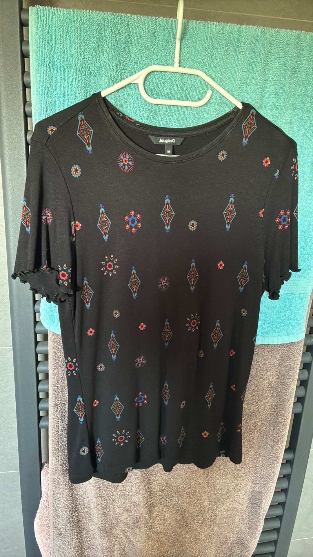 T-shirt Desigual maat M BODEMPRIJS, Kleding | Dames, T-shirts, Ophalen of Verzenden, Zo goed als nieuw, Korte mouw