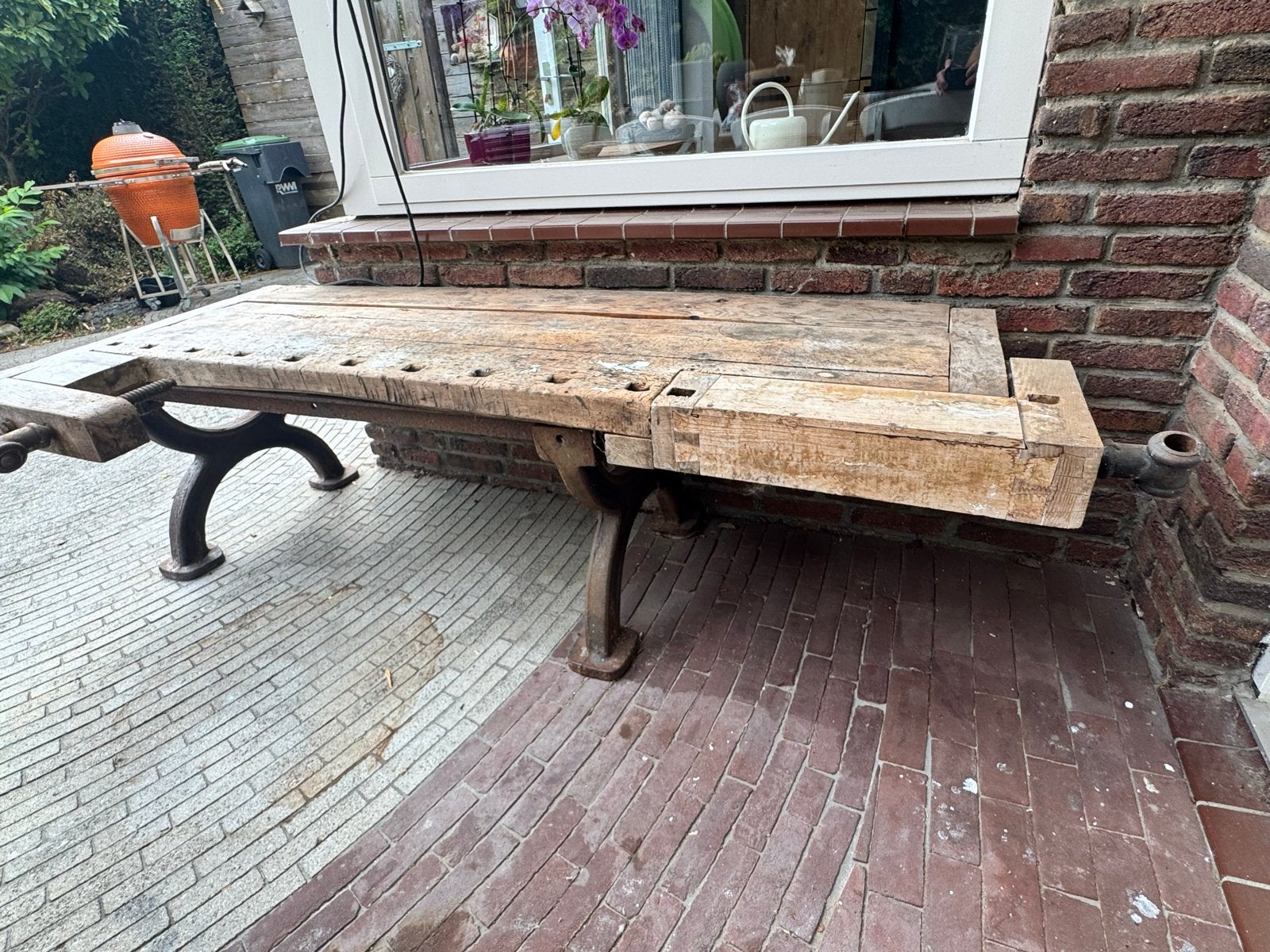 Uniek tv meubel - Antieke werkbank en gietijzeren  onderstel, Ophalen of Verzenden, Gebruikt, 170 cm of meer, Bankschroef