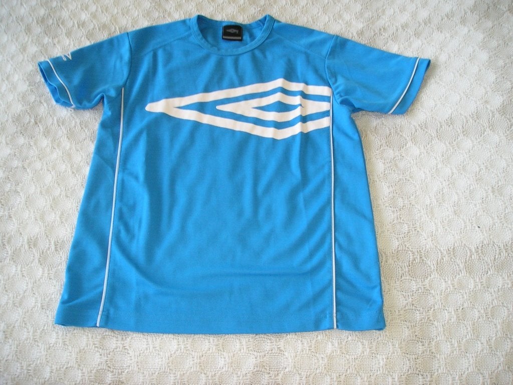 blauw jongens shirt Umbro maat 164, Ophalen, Umbro, Zo goed als nieuw, Shirt of Longsleeve