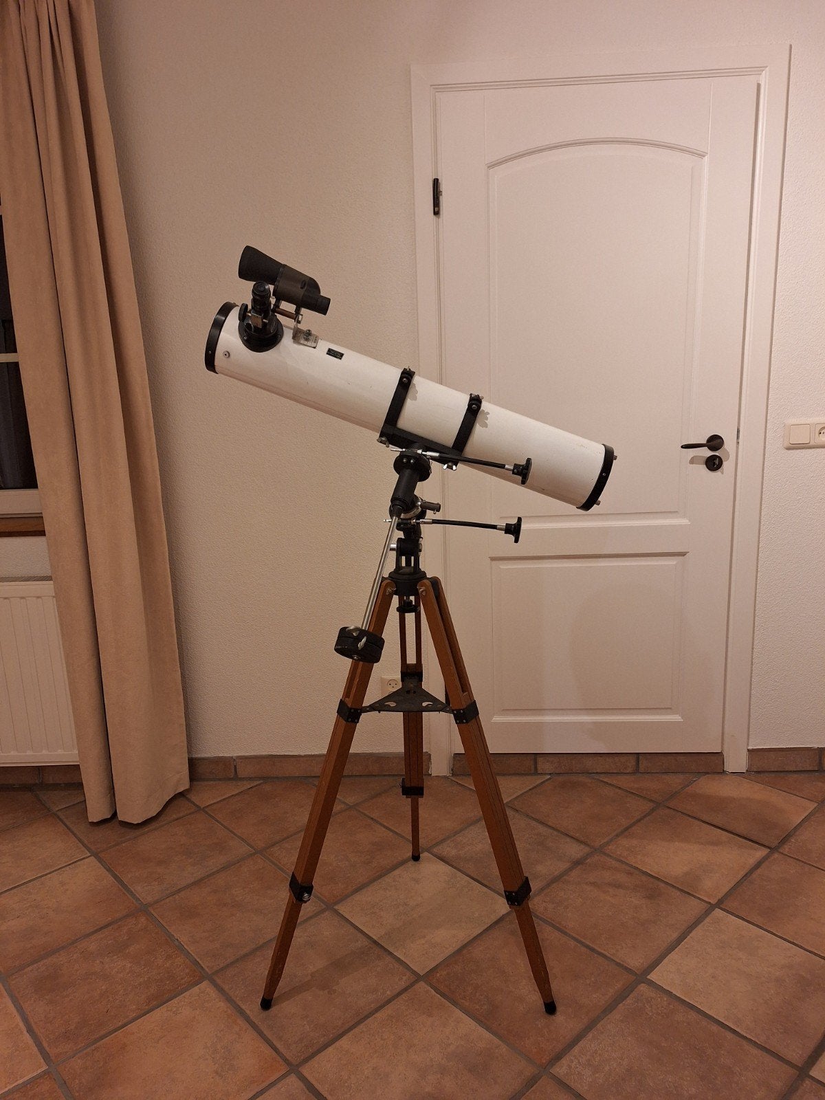 Spiegel Telescoop D=114mm F=900mm, Ophalen, Gebruikt, 80 tot 200 mm, Met statief