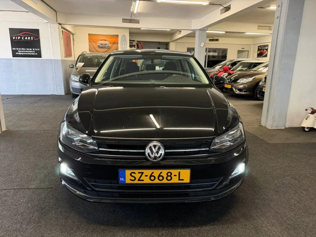 Volkswagen Polo 1.0 *NAP*NL*Carplay*Velgen*LED € 9.695,00, Start-stop-systeem, 1005 kg, Zwart, Origineel Nederlands