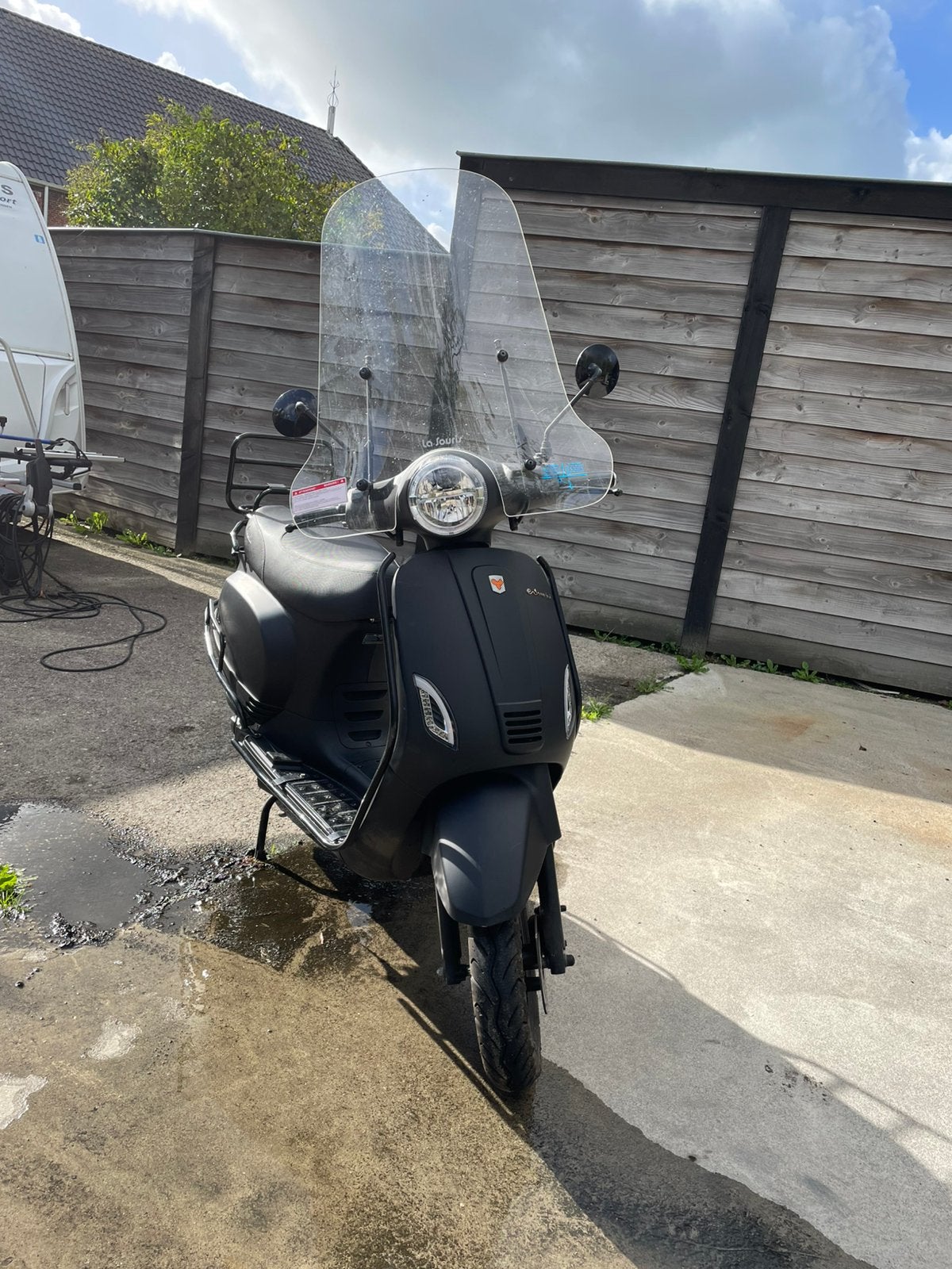 Mooi elektrische scooter Sourini, Ophalen of Verzenden, Zo goed als nieuw, Elektrisch