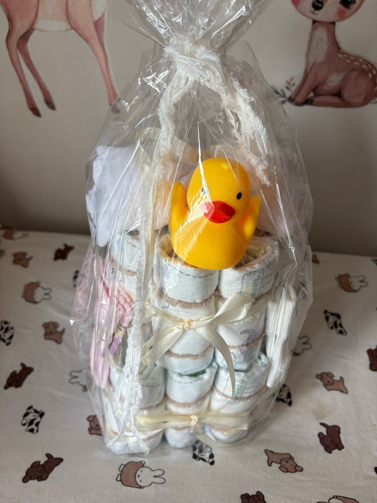 Luiertaart meisje met badeendje, sokjes en hydrofiele doek, Ophalen, Nieuw, Kraamcadeau