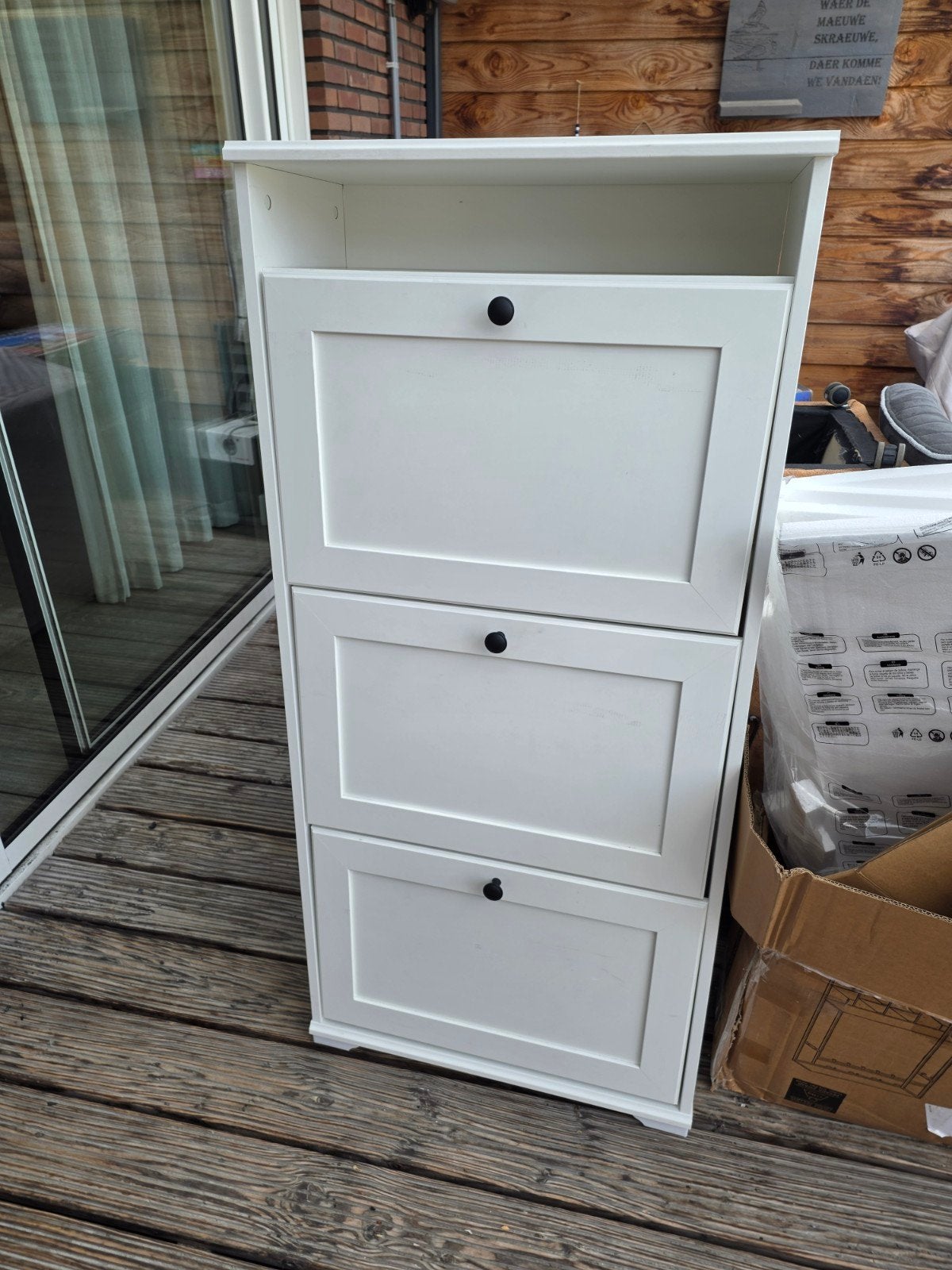 Witte schoenenkast met 3 vakken en plintuitsparing, Ophalen, Gebruikt, Modern