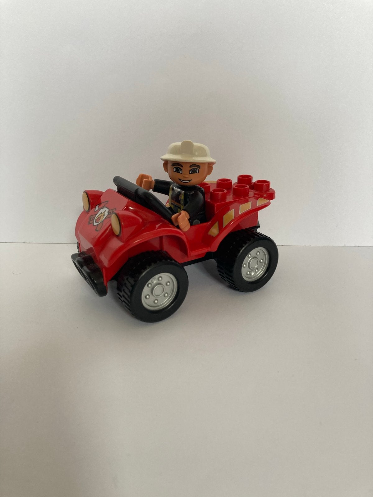 Duplo Brandweerwagen met Brandweerman en Bijl, Ophalen of Verzenden, Zo goed als nieuw, Inclusief minifiguren, Duplo