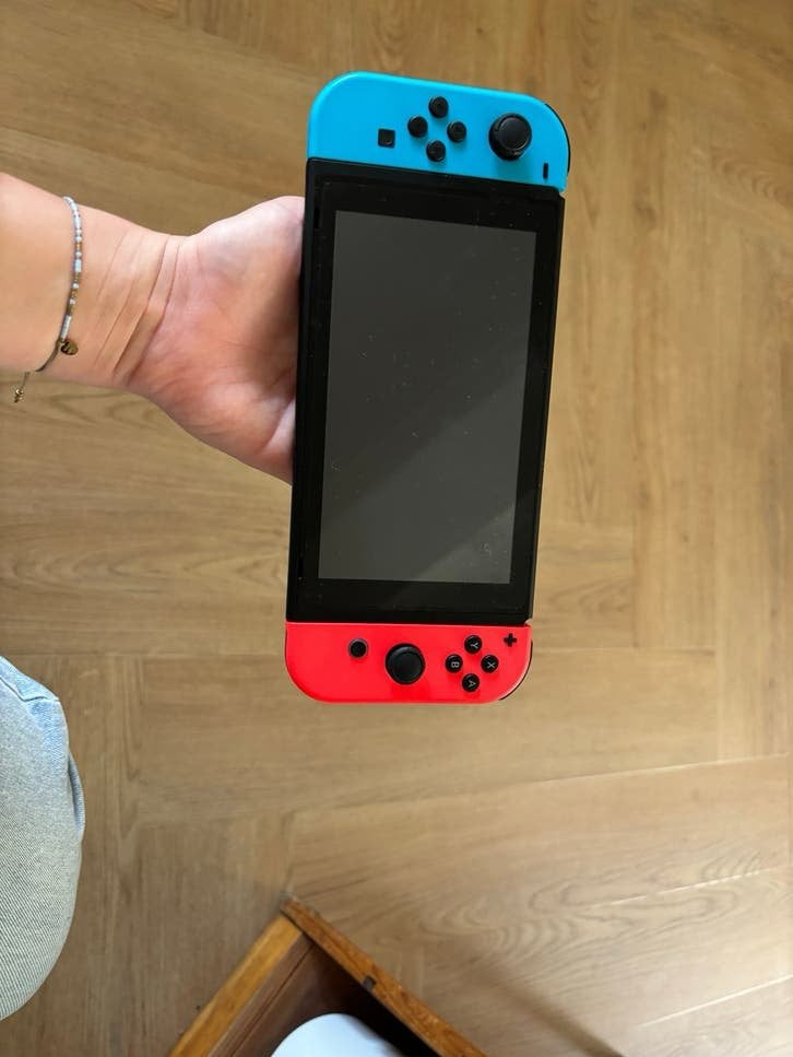 Nintendo Switch met Mario Party en Nintendo Switch Sports, Ophalen, Met games, Met 2 controllers, Zo goed als nieuw