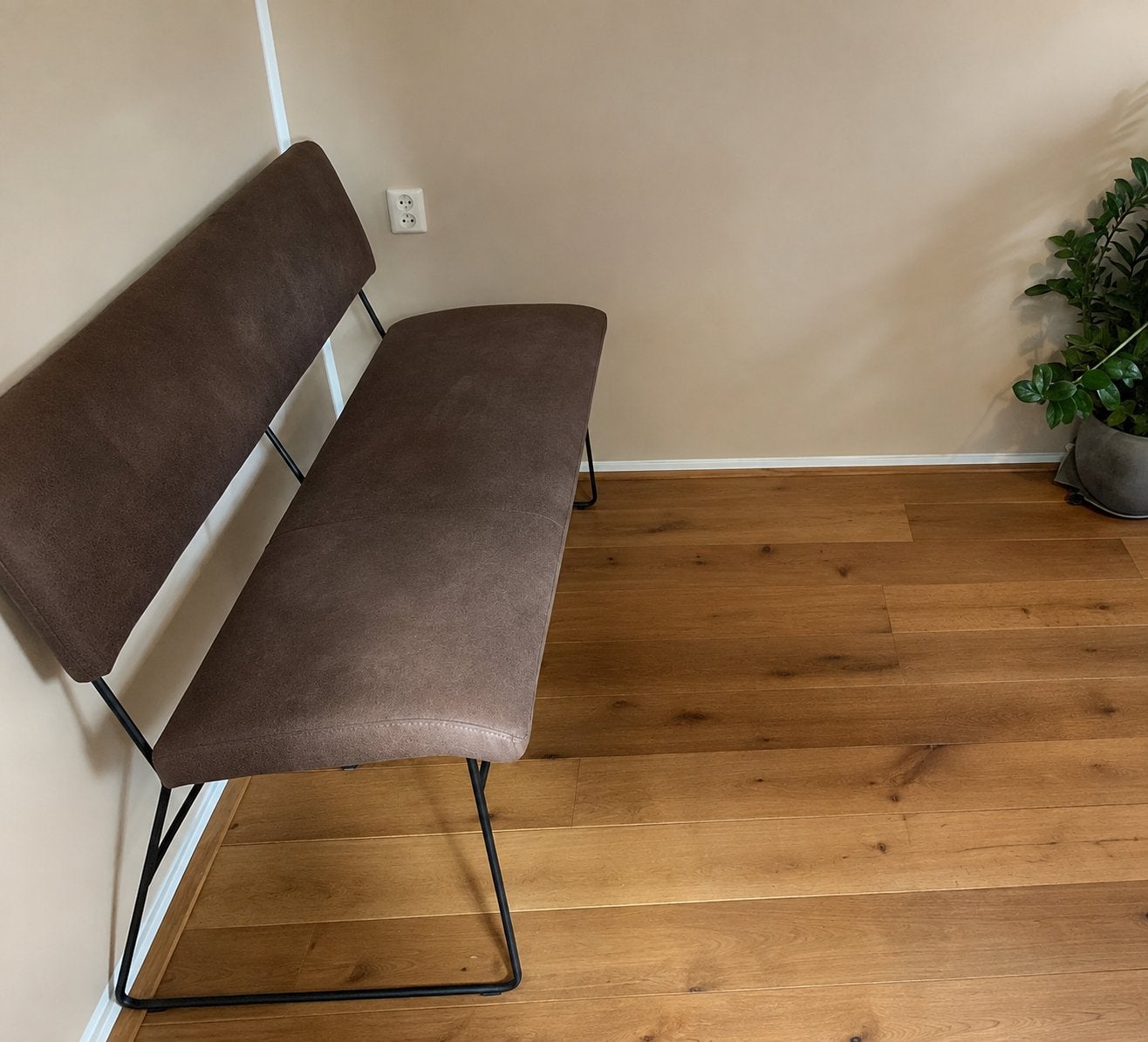 Eetkamerbank / zitbank bruin met zwart metalen frame, Huis en Inrichting, Ophalen, Gebruikt, Minder dan 75 cm, 150 tot 200 cm
