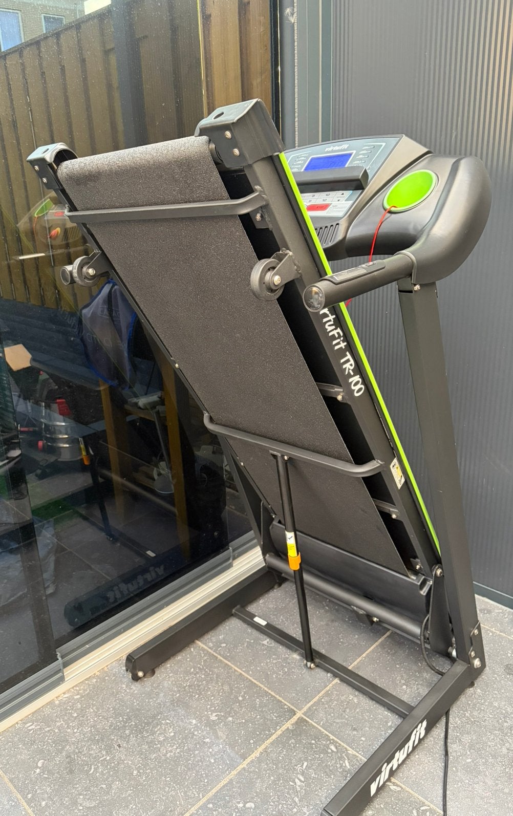 VirtuFit TR-100 Loopband met aut helling, Ophalen, Zo goed als nieuw, Loopband