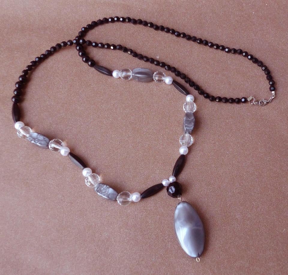 Ketting zwart grijs parel kunststof steen, Sieraden, Tassen en Uiterlijk, Kettingen, Gebruikt, Ophalen of Verzenden, Grijs, Overige materialen