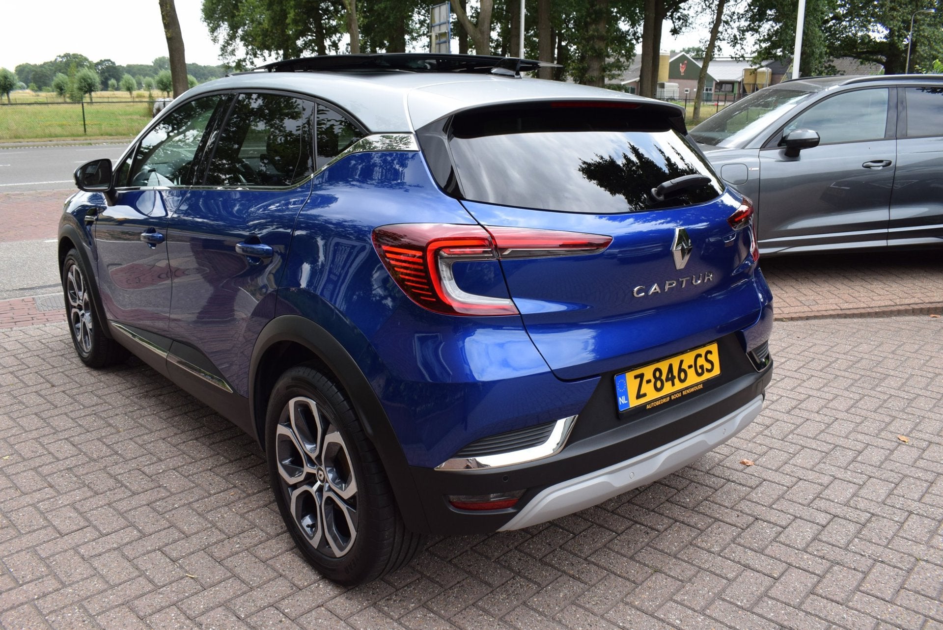 Renault Captur TCe 90 techno PANO DAK/ADAP CRUISE/NAVI/AIRCO, Voorwielaandrijving, Dealer onderhouden, Gebruikt, Blauw