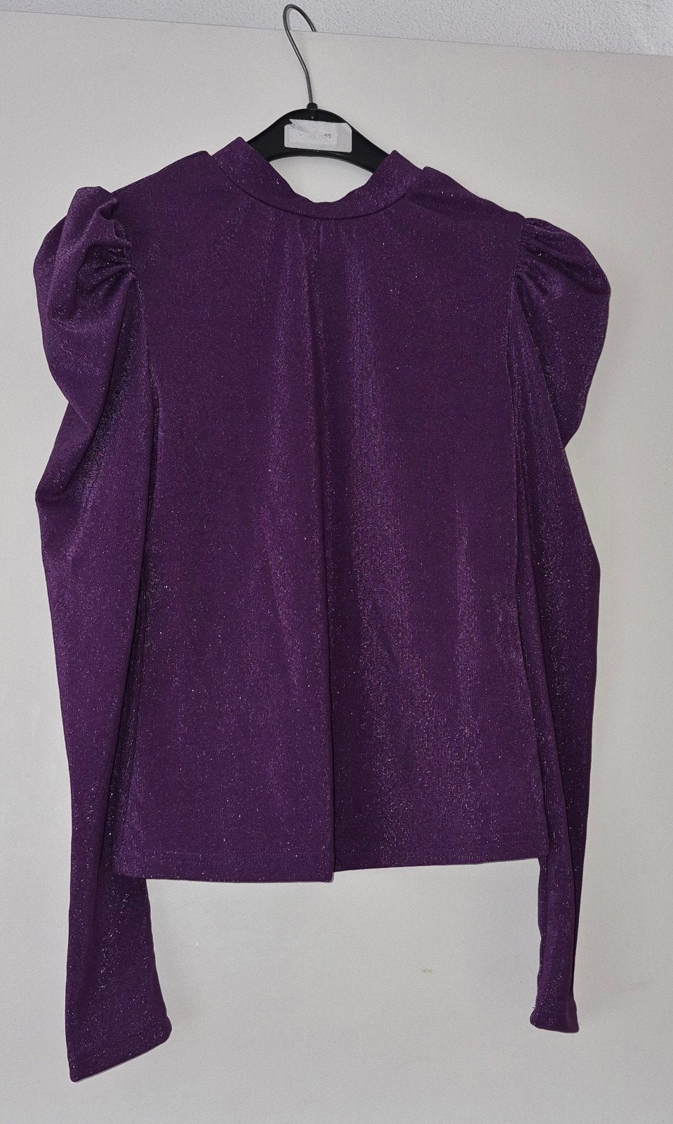 Nieuwe paarse glitter top met pofmouwen - Maat S, Kleding | Dames, Paars, Nieuw, Ophalen of Verzenden, Lange mouw