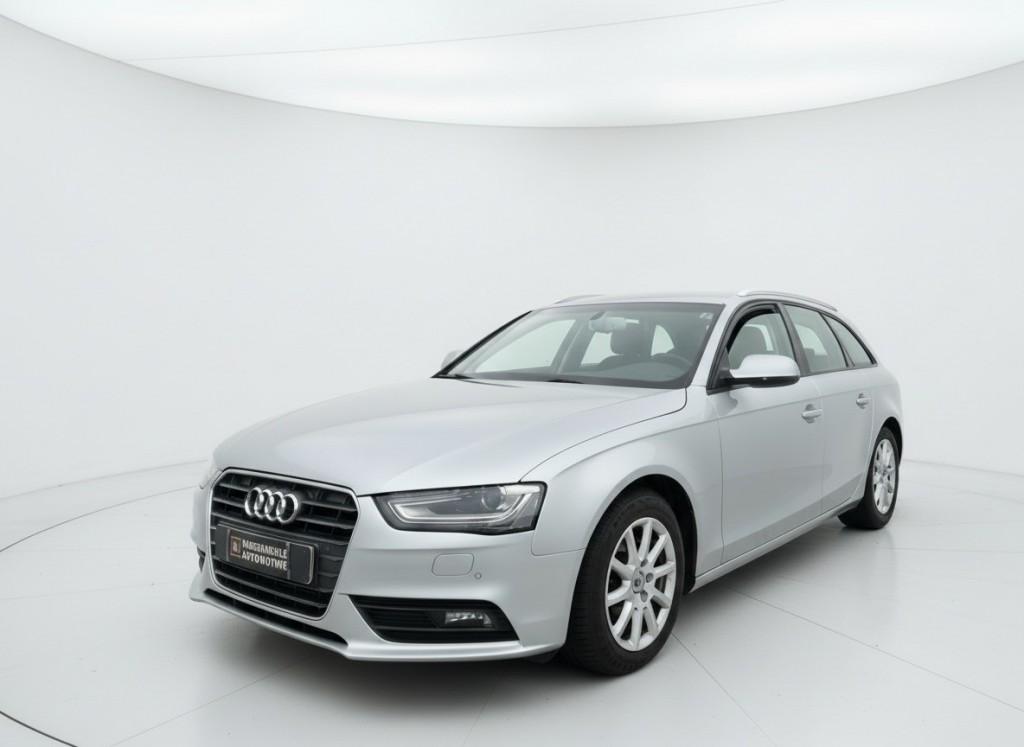 Audi A4 2.0 TDI, AUT, Cruise, Xenon, Trekhaak, Auto's, Audi, Euro 5, Gebruikt, Navigatiesysteem, A4