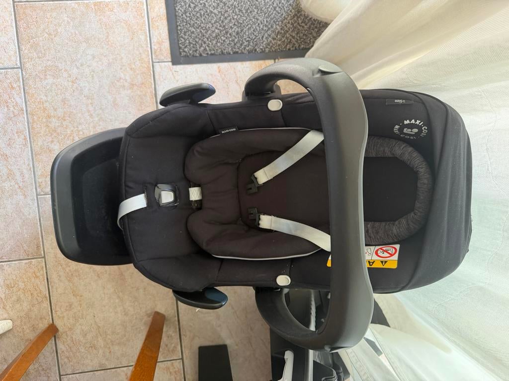 Isofix base i3 met Maxi Cosi met newborn inlay incl adapters, Ophalen, Zijbescherming, Zo goed als nieuw, Isofix