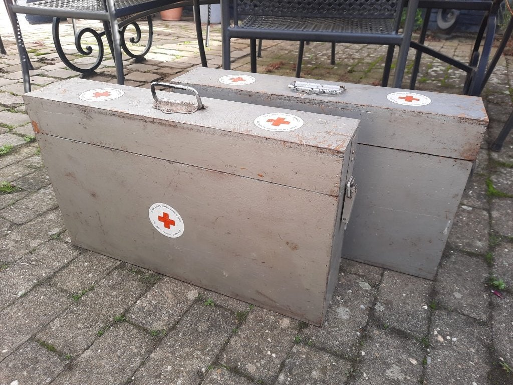 Set originele Rode Kruis Korps kolonnekisten Veghel-Uden, Ophalen, Gebruikt