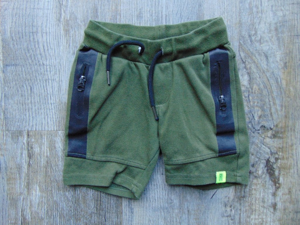Retour korte broek groen broekje maat 98 short, Broek, Ophalen of Verzenden, Zo goed als nieuw, Jongen