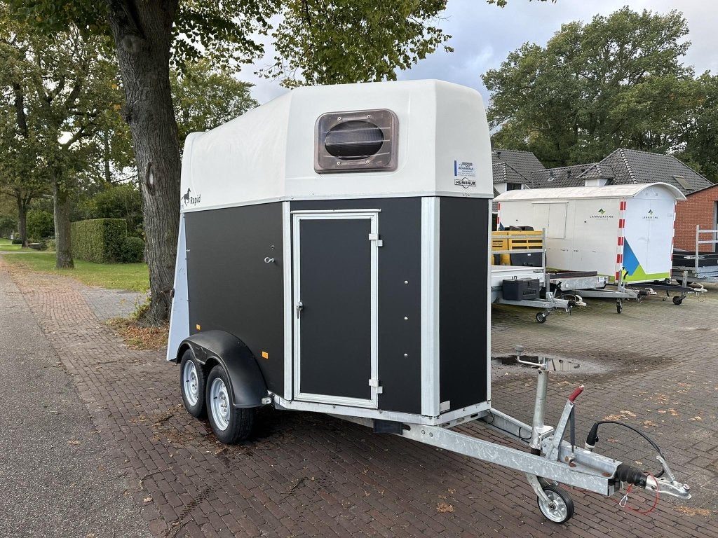 Humbaur twee paards trailer zadelkamer Nieuw hout 4,250, Gebruikt, Overige typen