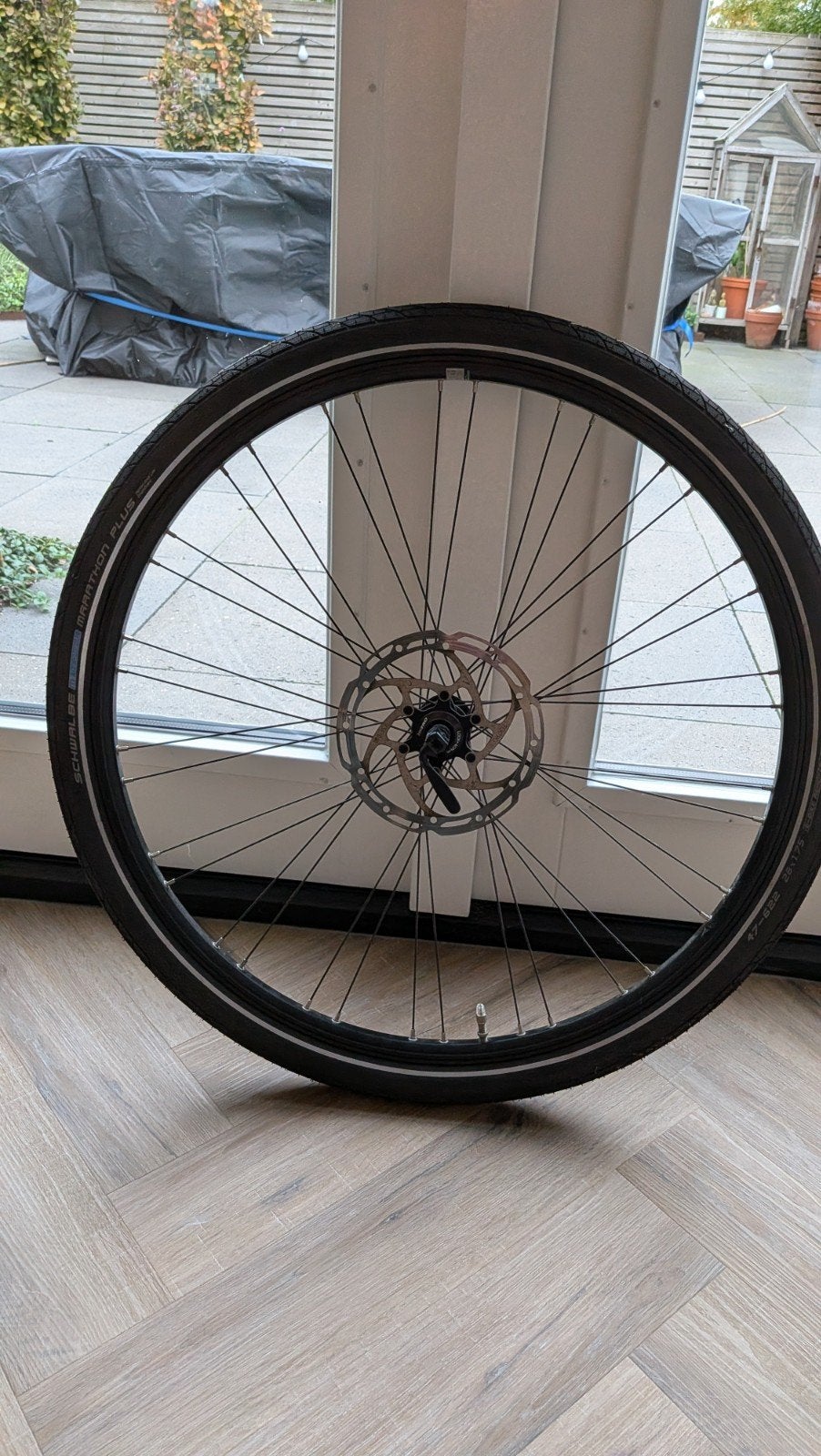 Voorwiel 28 inch -  Gazelle, Band, Zo goed als nieuw, Aluminium, Gazelle