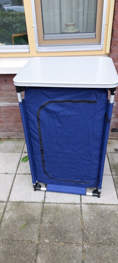 Campingkastje, Ophalen, Zo goed als nieuw, Campingkast