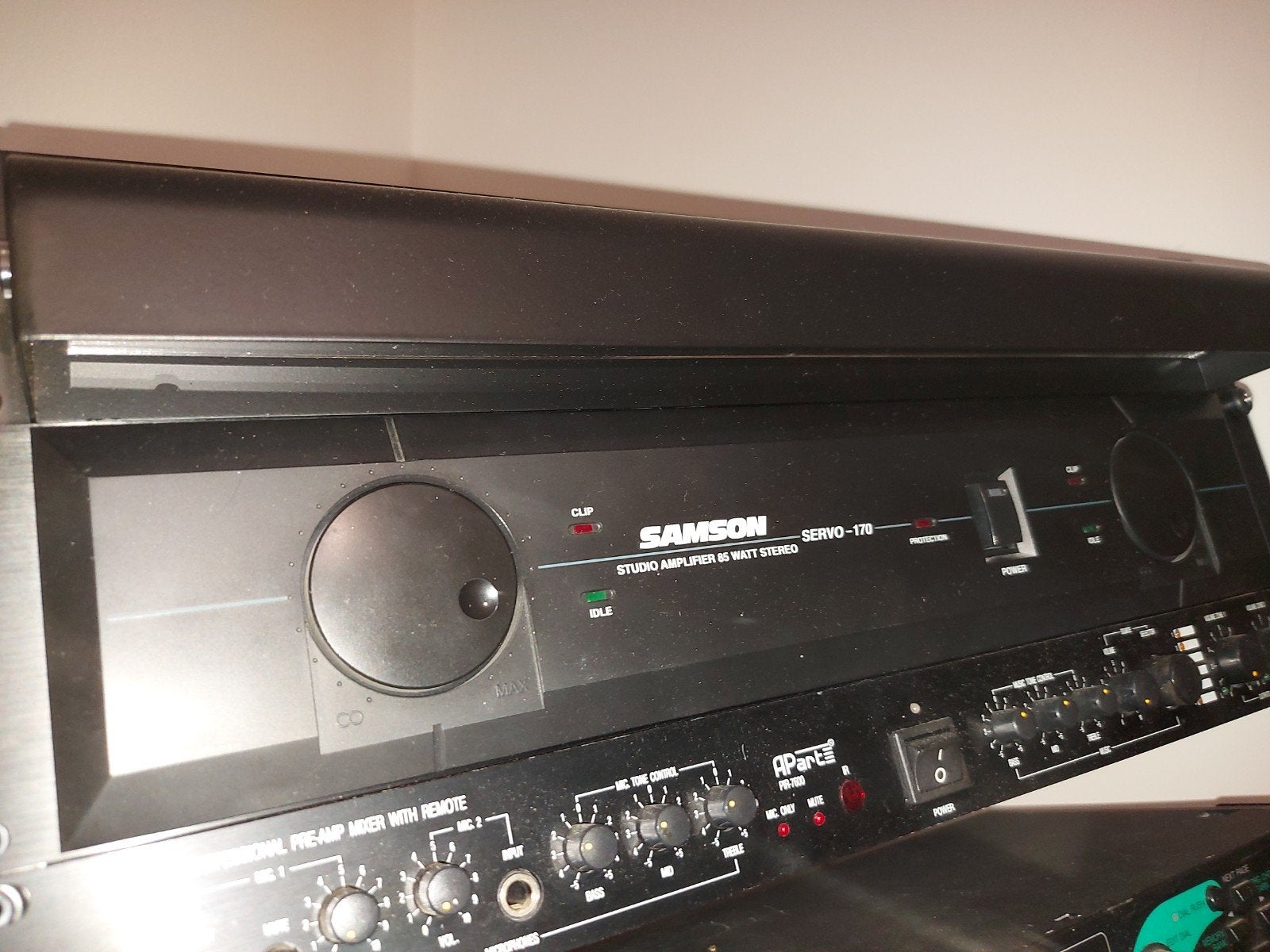 Samson Servo-170 Studio Versterker - defect kanaal, Overige merken, Gebruikt, Ophalen of Verzenden, 60 tot 120 watt