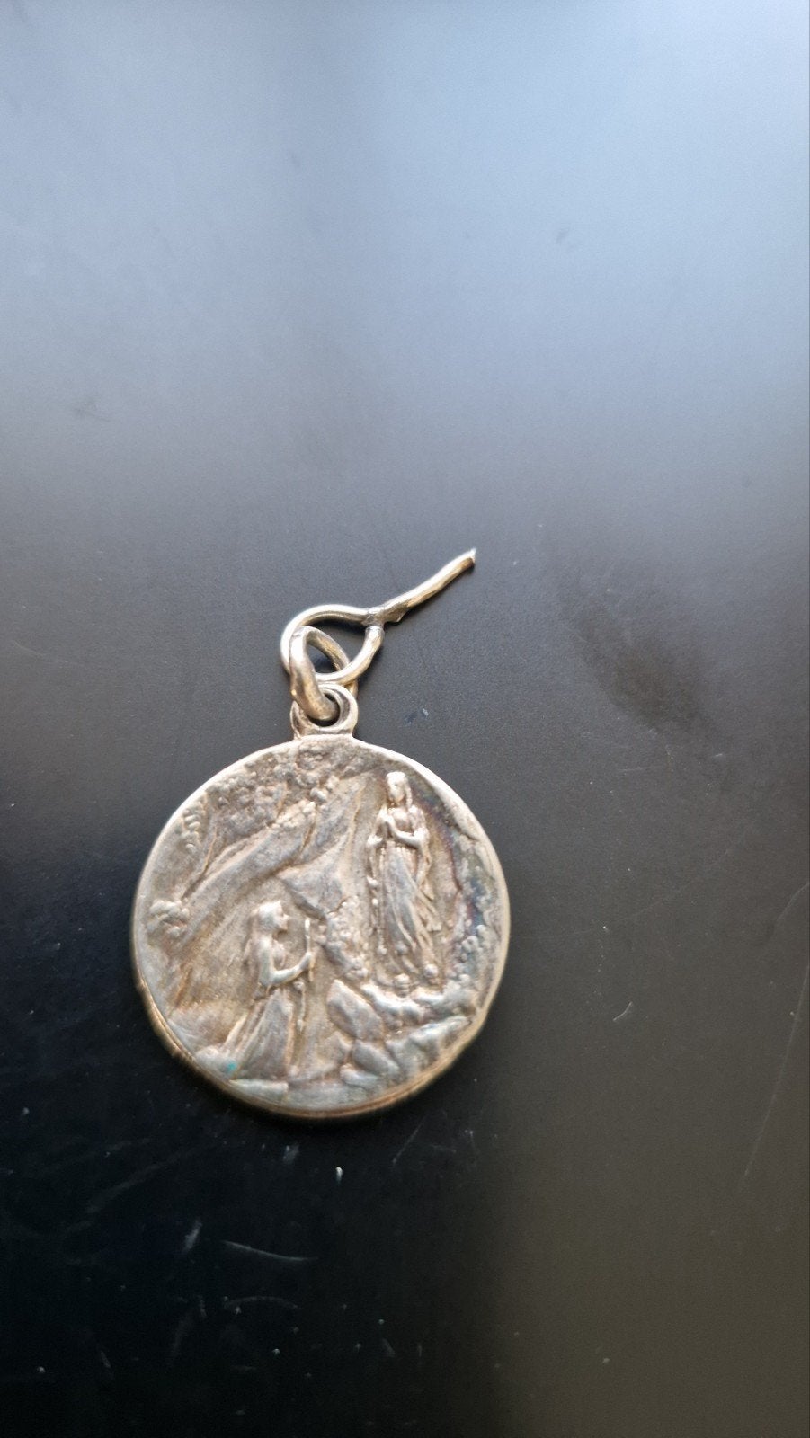 Vintage Medaille Maria Lourdes Zilverkleurig Hanger, Ophalen of Verzenden