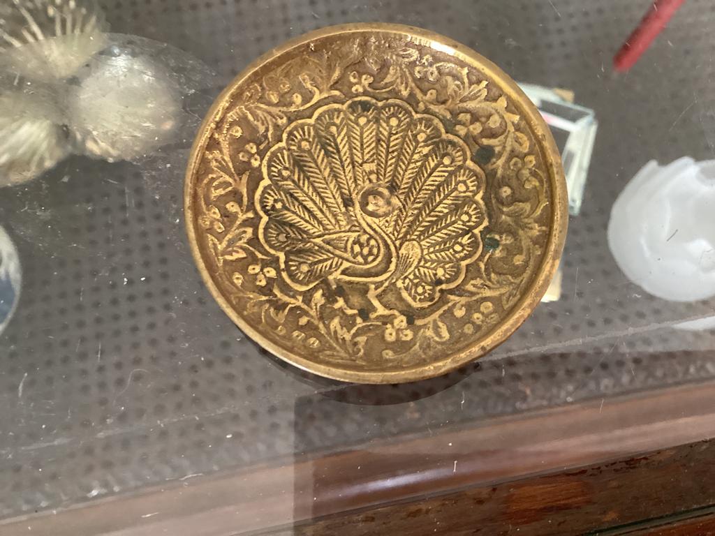 Pauw koperen schaaltje diam. 6.5 cm, Antiek en Kunst, Antiek | Koper en Brons, Ophalen of Verzenden