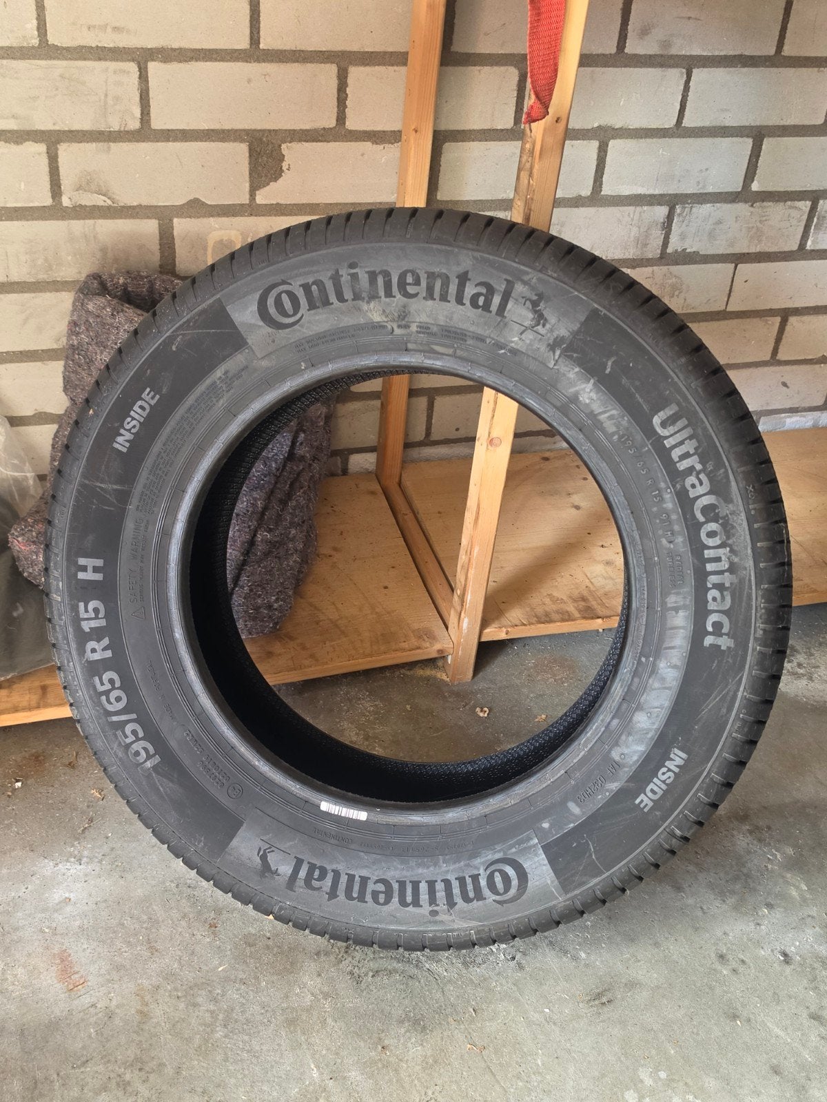 NIEUWE zomerband Continental UltraContact 195/65 R15, Auto-onderdelen, Banden en Velgen, Ophalen, 15 inch, Nieuw, Band(en)