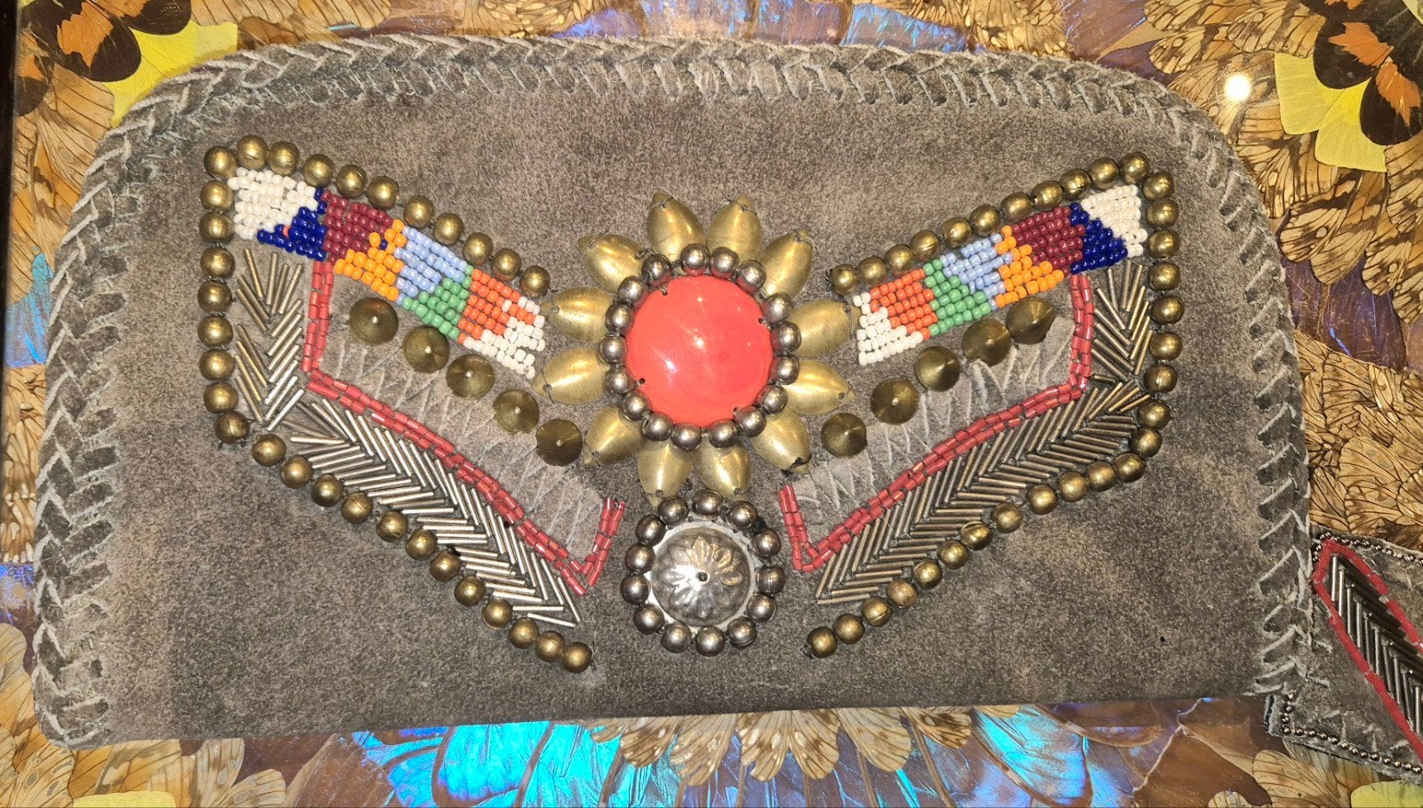 antik batik suede clutch met kralen, Ophalen of Verzenden, Zo goed als nieuw, Avondtasje